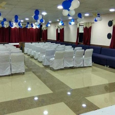 Hotel Sukh Sagar Гвалиор Экстерьер фото