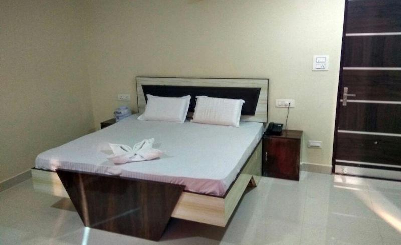 Hotel Sukh Sagar Гвалиор Экстерьер фото